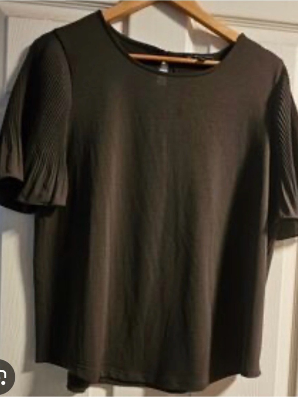 Adrianna Papell Olive Sleeveless Boat Neck Top
